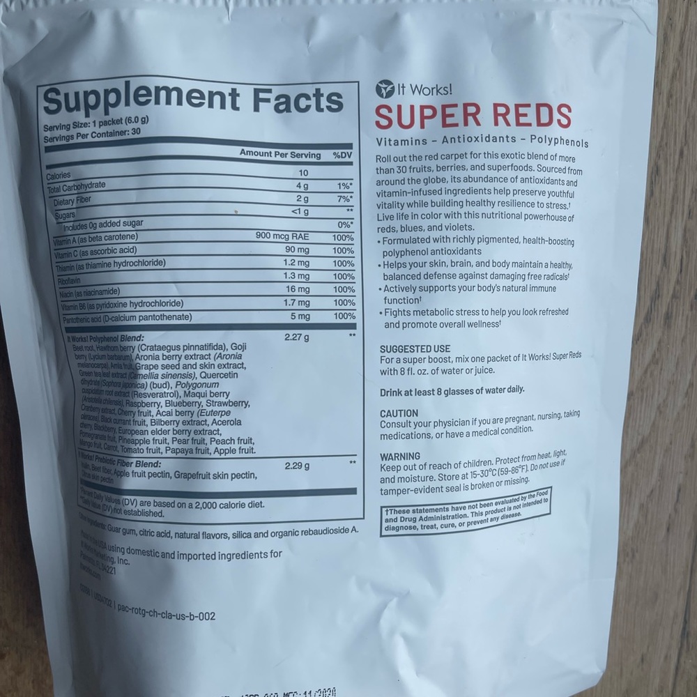 Super Reds - Picture 2 of 4